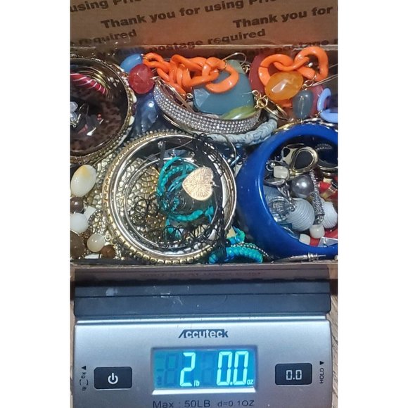 2Lbs Vintage & Modern CRAFT SCRAP Junk Drawer Jewelry Lot Mismatched Earrings - Picture 2 of 5